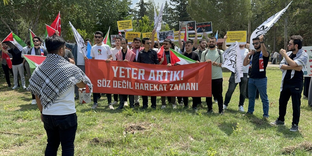 Adana'da üniversite öğrencilerinden, İsrail'in Filistinlilere saldırılarına tepki