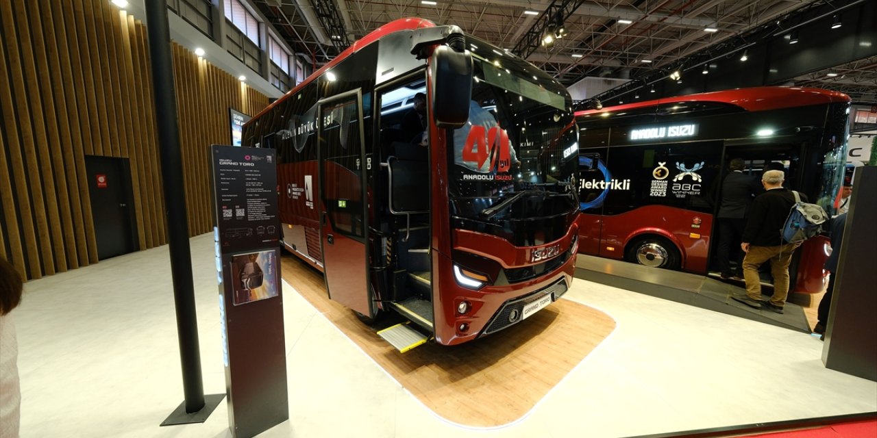 Anadolu Isuzu, Busworld Türkiye Fuarı'nda yenilikçi ve çevreci araçlarını tanıttı