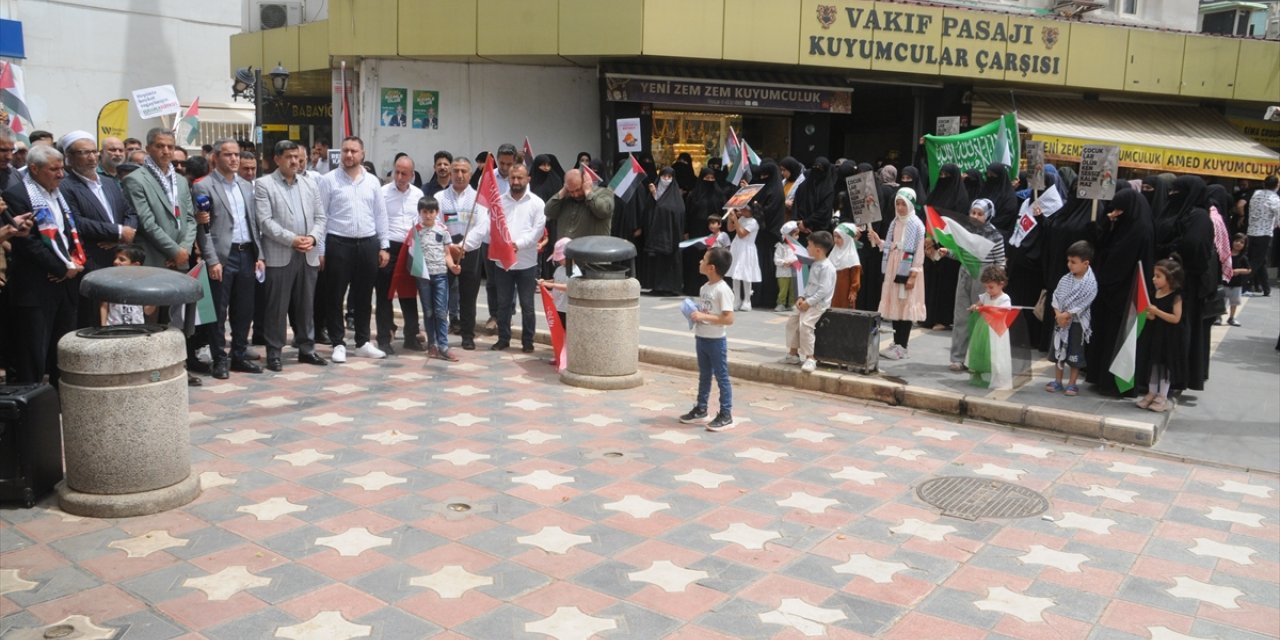 Şırnak Cizre'de sivil toplum kuruluşları İsrail'in Gazze'ye saldırılarını protesto etti