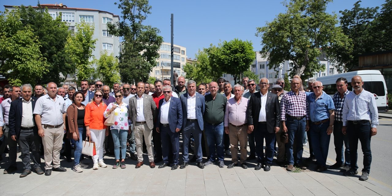 Edirne'de çiftçiler tarım alanlarına izinsiz konulan tiny houseların kaldırılmasına destek verdi