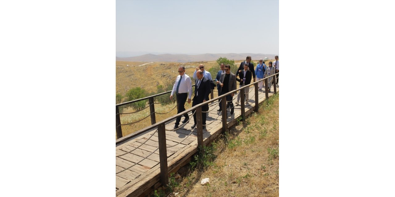 Kültür ve Turizm Bakan Yardımcısı Yazgı, Göbeklitepe'yi ziyaret etti