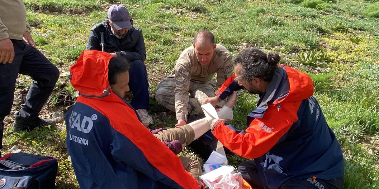 Tunceli'de mantar toplarken yaralanan kadın askeri helikopterle hastaneye ulaştırıldı