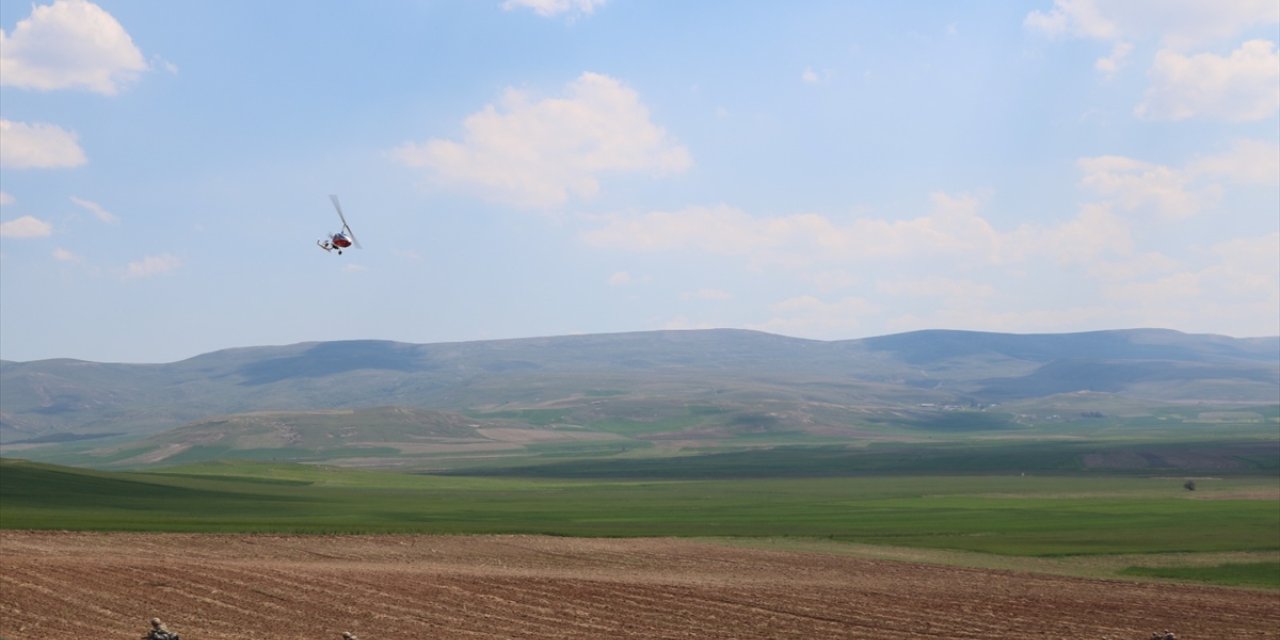 Sivas'ta jandarma ekipleri cayrokopterle denetim yaptı