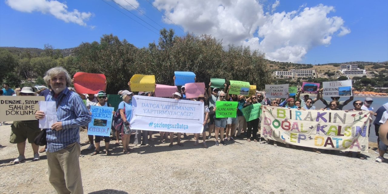 Datça'da yapımı devam eden Yat Limanı Projesi'ne tepki ve destek eylemleri