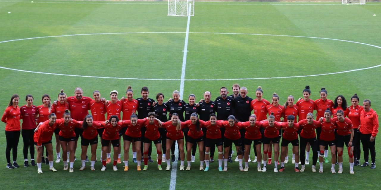 A Milli Kadın Futbol Takımı, Azerbaycan maçının hazırlıklarını tamamladı