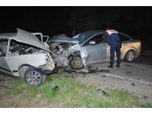 İzmir'de trafik kazası: 1 ölü, 3 yaralı