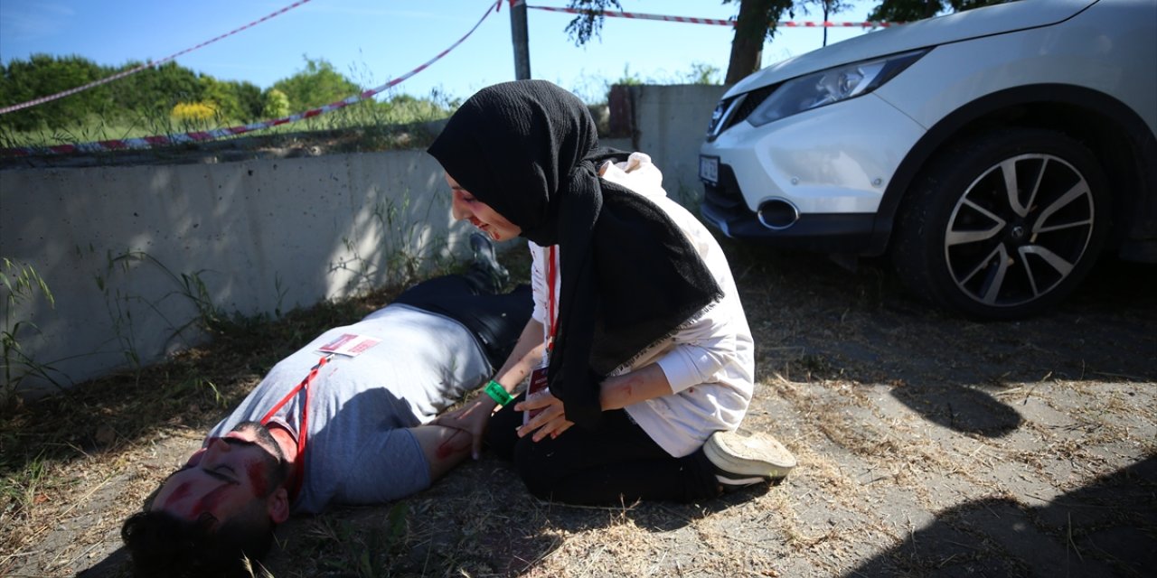 Çanakkale'de üniversite öğrencileri arasında medikal müdahale yarışması yapıldı