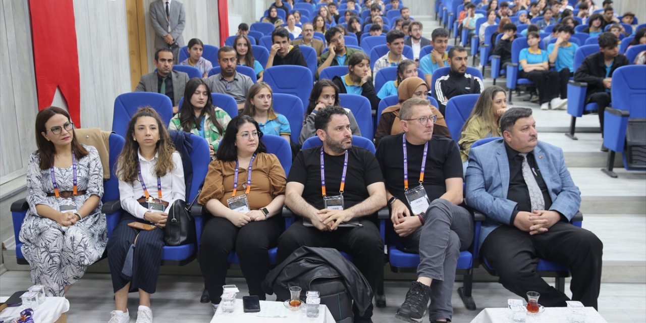 Hakkari'de "BİLTEK 9. Uluslararası Bilimsel Araştırmalar ve Güncel Gelişmeler Kongresi" başladı
