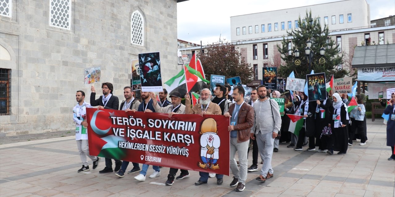 Erzurum ve Kars'ta Gazze'ye destek için "sessiz yürüyüş" yapıldı