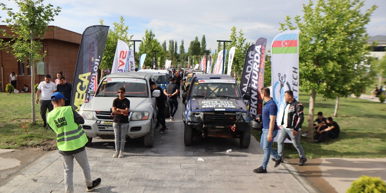 Karadeniz Off-Road Kupası'nın 1. ayak yarışları Iğdır'da başladı