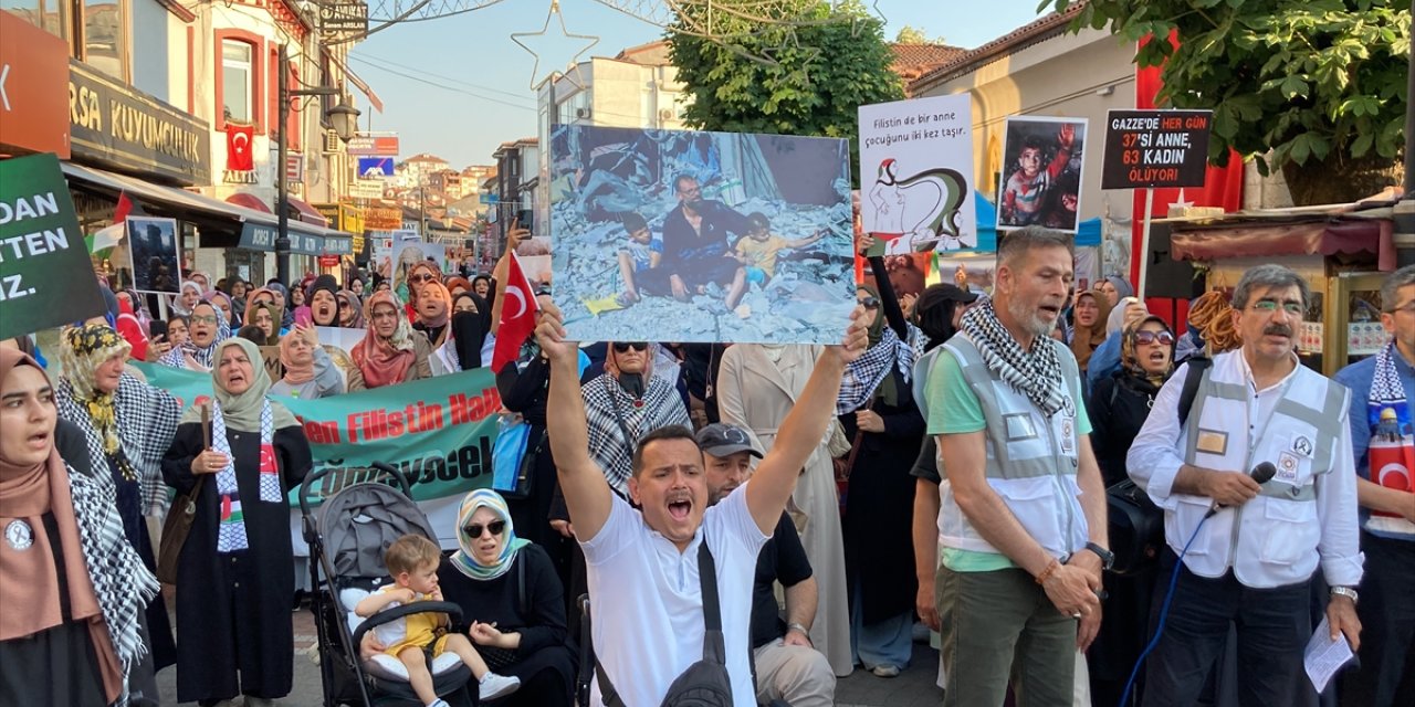 Bartın'da sivil toplum kuruluşu üyeleri Filistin'e destek için yürüdü