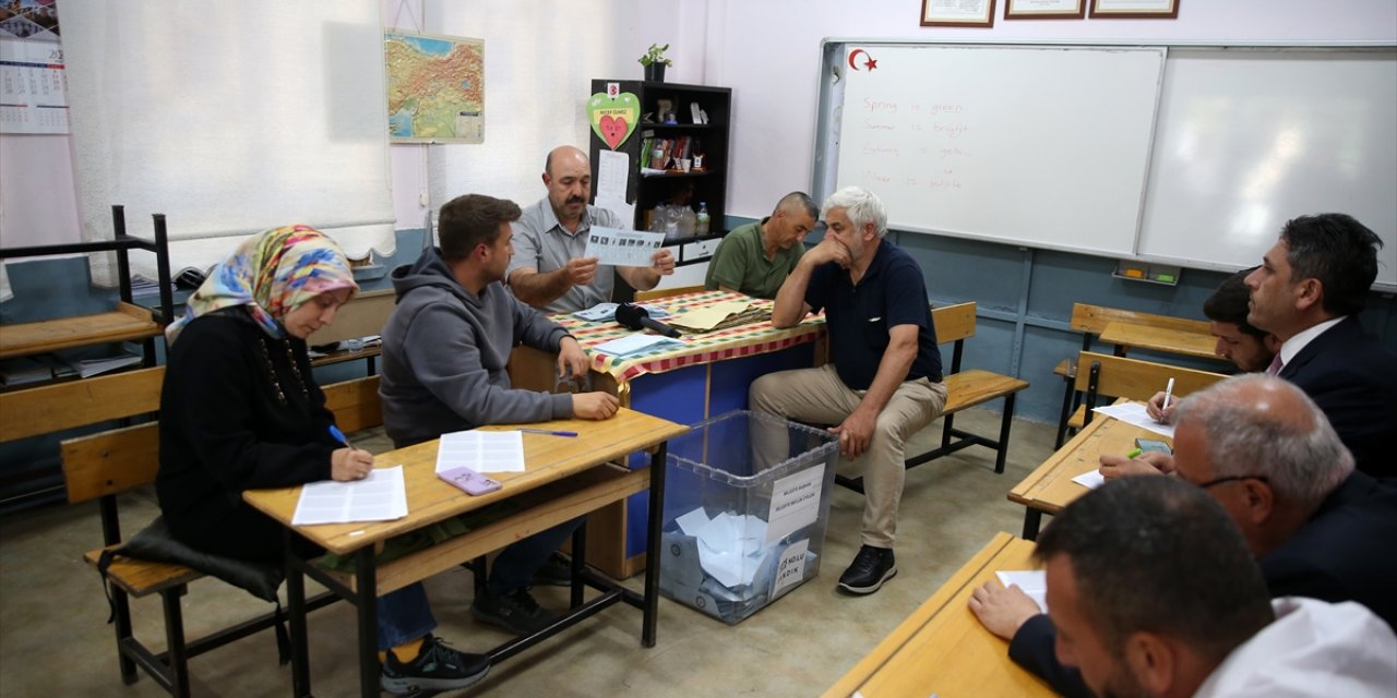 Seçimlerin yenilendiği Pınarbaşı'nda oy kullanma işlemi tamamlandı