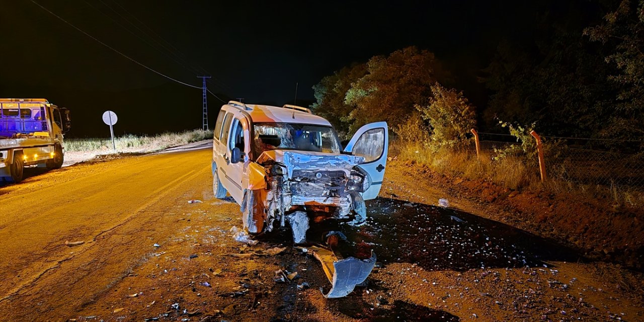 Malatya'daki trafik kazasında 3 kişi yaralandı