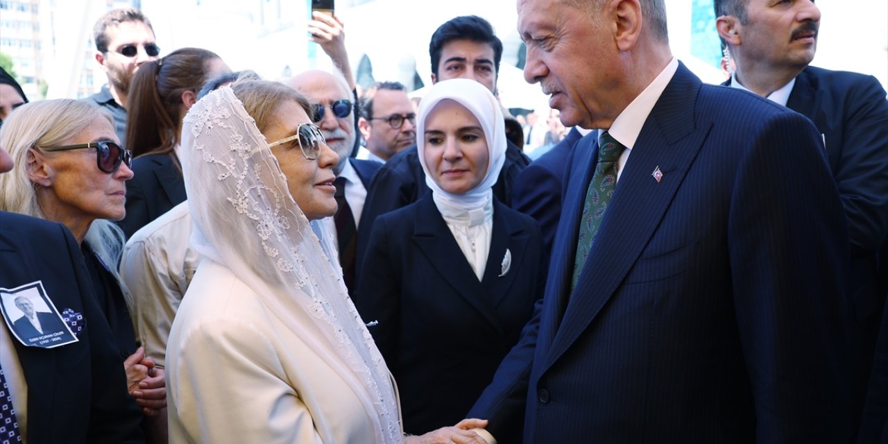 Cumhurbaşkanı Erdoğan, Özer Uçuran Çiller'in cenaze törenine katıldı: