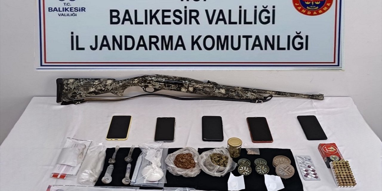 Balıkesir'de uyuşturucu operasyonunda 4 şüpheli tutuklandı
