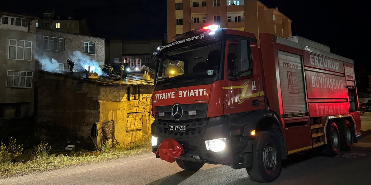 Erzurum'da metruk binada çıkan yangın söndürüldü