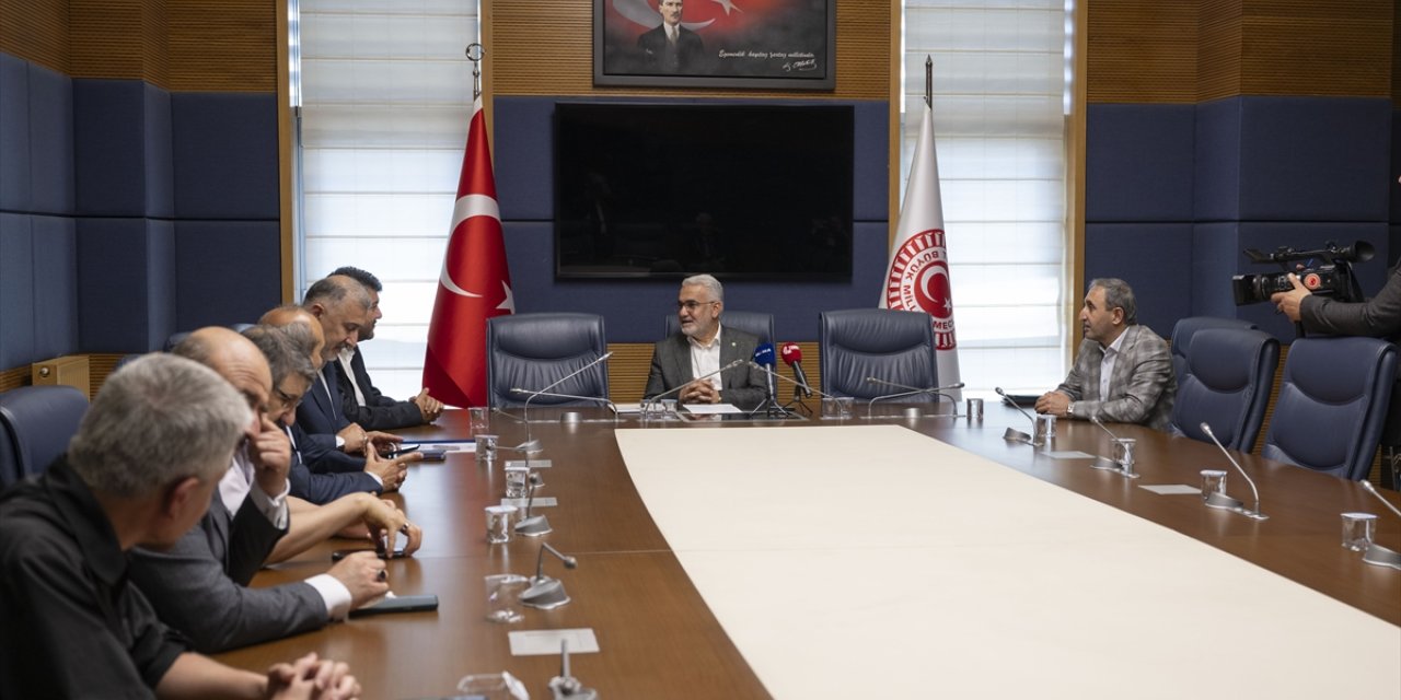 HÜDA-PAR Genel Başkanı Yapıcıoğlu, ANFİDAP üyelerini kabul etti