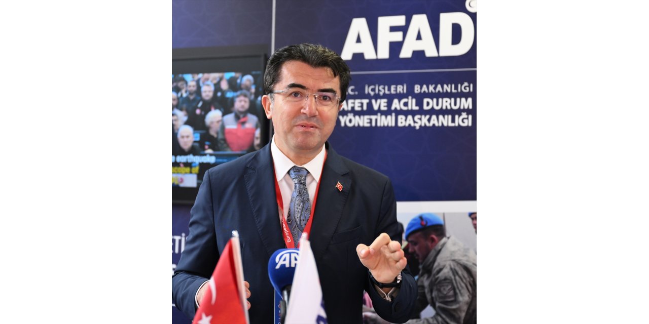 AFAD Başkanı Memiş, Türkiye'nin depremlerin ardından iyileştirme operasyonunu Brüksel'de anlattı: