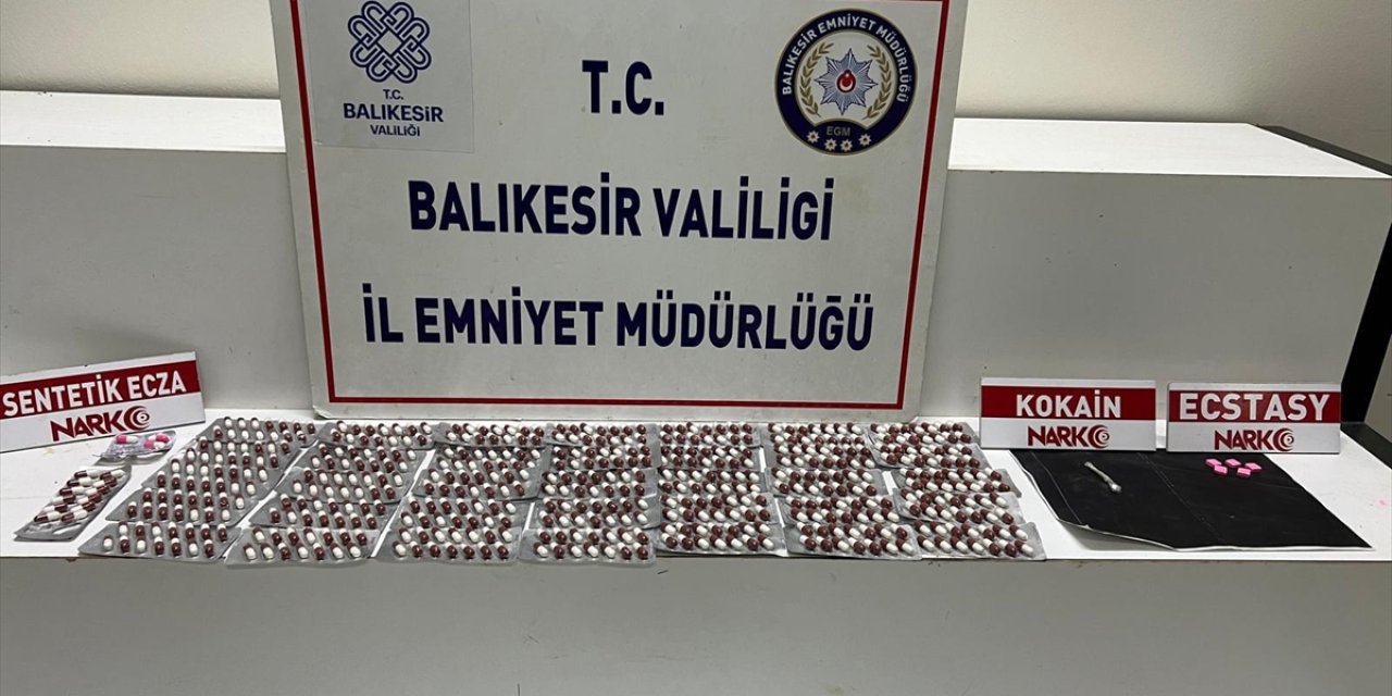 Balıkesir'de uyuşturucu operasyonunda 2 zanlı yakalandı