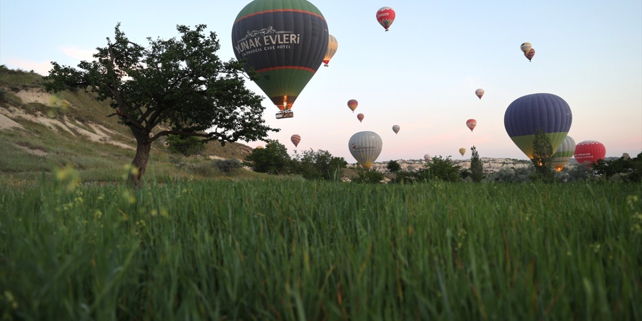 Kapadokya'da kırkikindi yağmurlarıyla hakim ton "yeşil" oldu