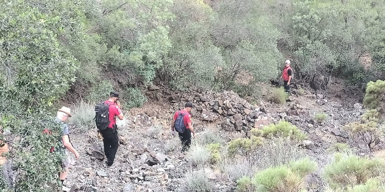 Antalya'da doğa yürüyüşünde rahatsızlanan turist ölü bulundu