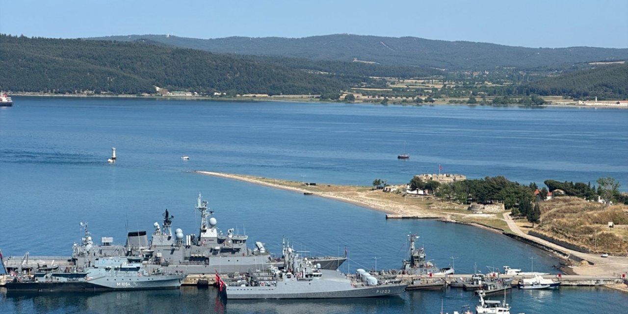 Almanya Deniz Kuvvetlerine ait gemiden Çanakkale'ye liman ziyareti