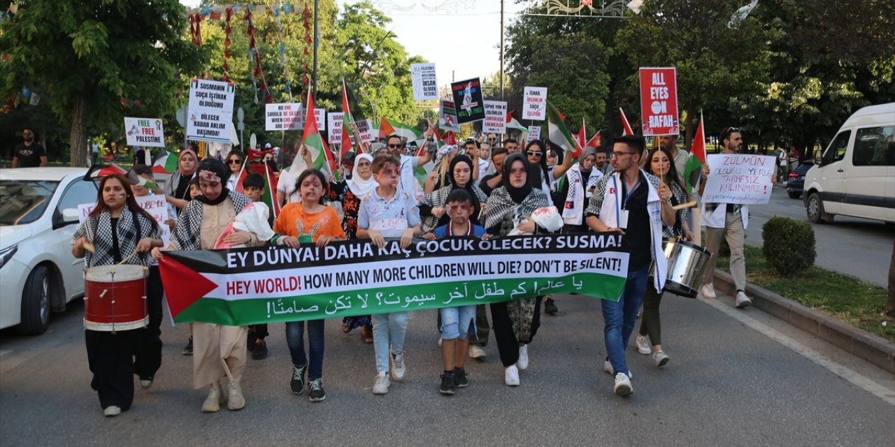 Gaziantep'te İsrail'in Filistin'e yönelik saldırıları protesto edildi