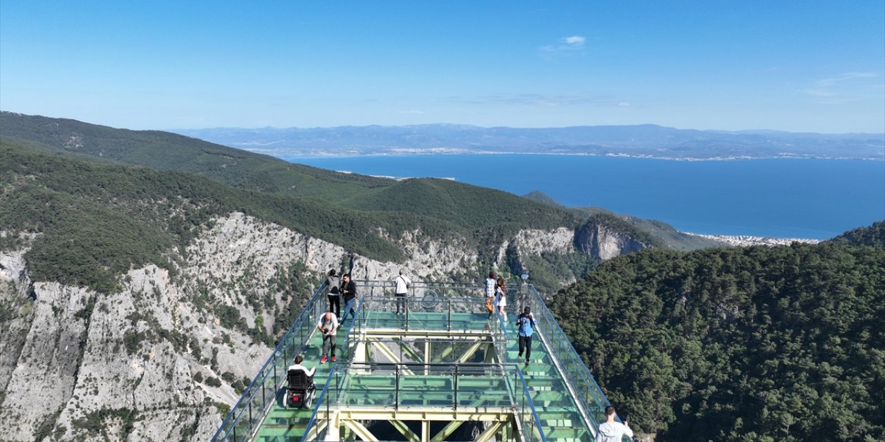 Edremit Körfezi'nde turizmciler 9 günlük bayram tatilinden umutlu