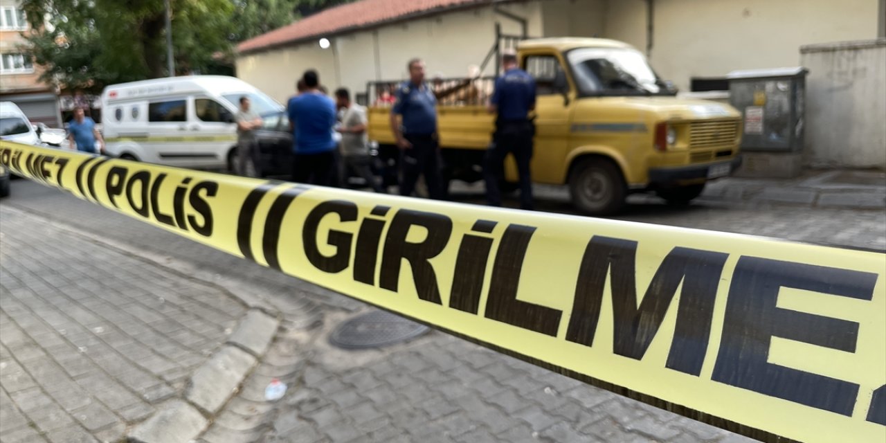 Aydın'da darbedilen kadın evinde ölü bulundu, boşanma aşamasındaki eşi aranıyor