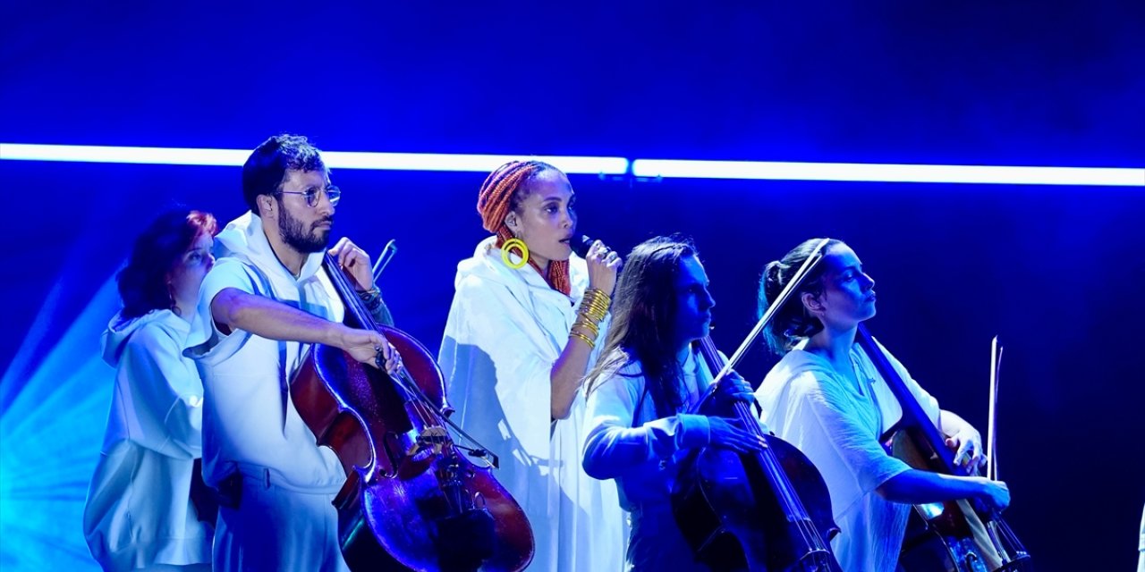 Dünyaca ünlü şarkıcı Imany İstanbul konserinde de Filistin'e destek çağrısı yaptı