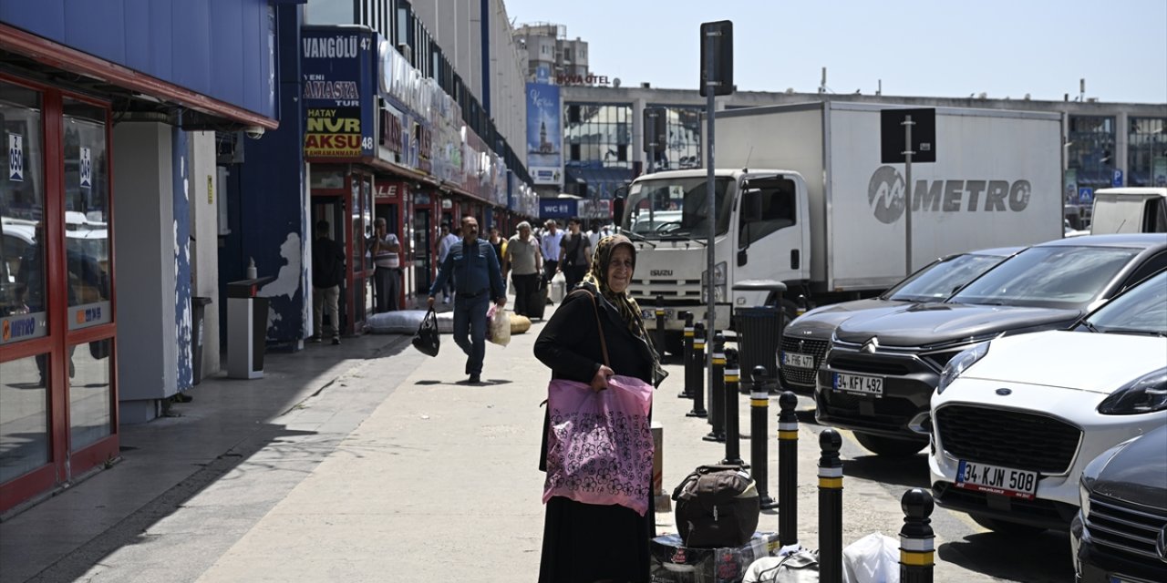 İstanbul'da bayram öncesi otobüs biletleri tükendi, ek seferler konuldu