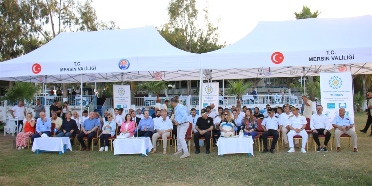 Mersin'de plajlara mavi bayrak çekilmesiyle turizm sezonu başladı