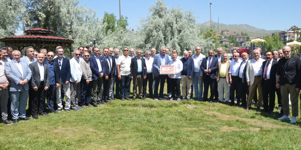 İstanbul Sanayi Odası heyeti Yüksekova'da ziyaretlerde bulundu