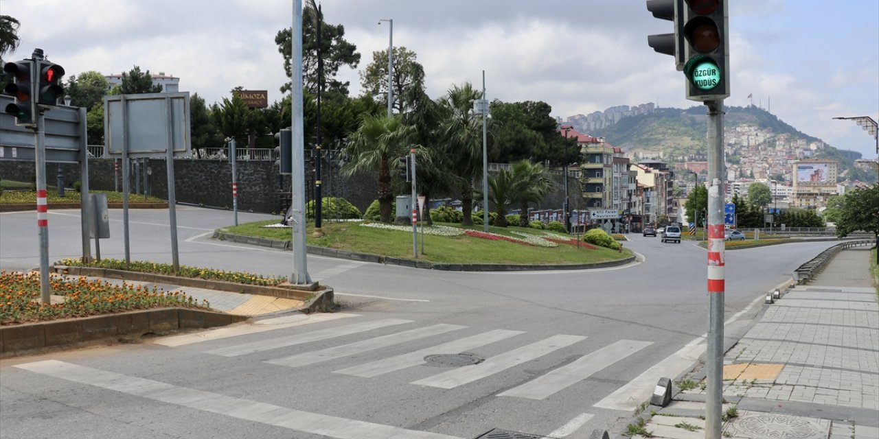 Trabzon'da İsrail trafik ışıklarıyla protesto edildi