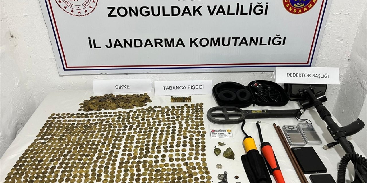 Zonguldak'ta tarihi eser niteliğinde 1277 sikke ile objeler ele geçirildi