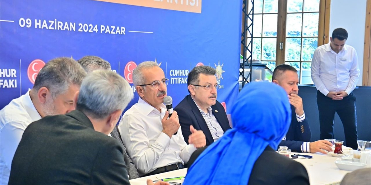 Bakan Uraloğlu, Trabzon'da Cumhur İttifakı Belediye Başkanları Toplantısı'na katıldı