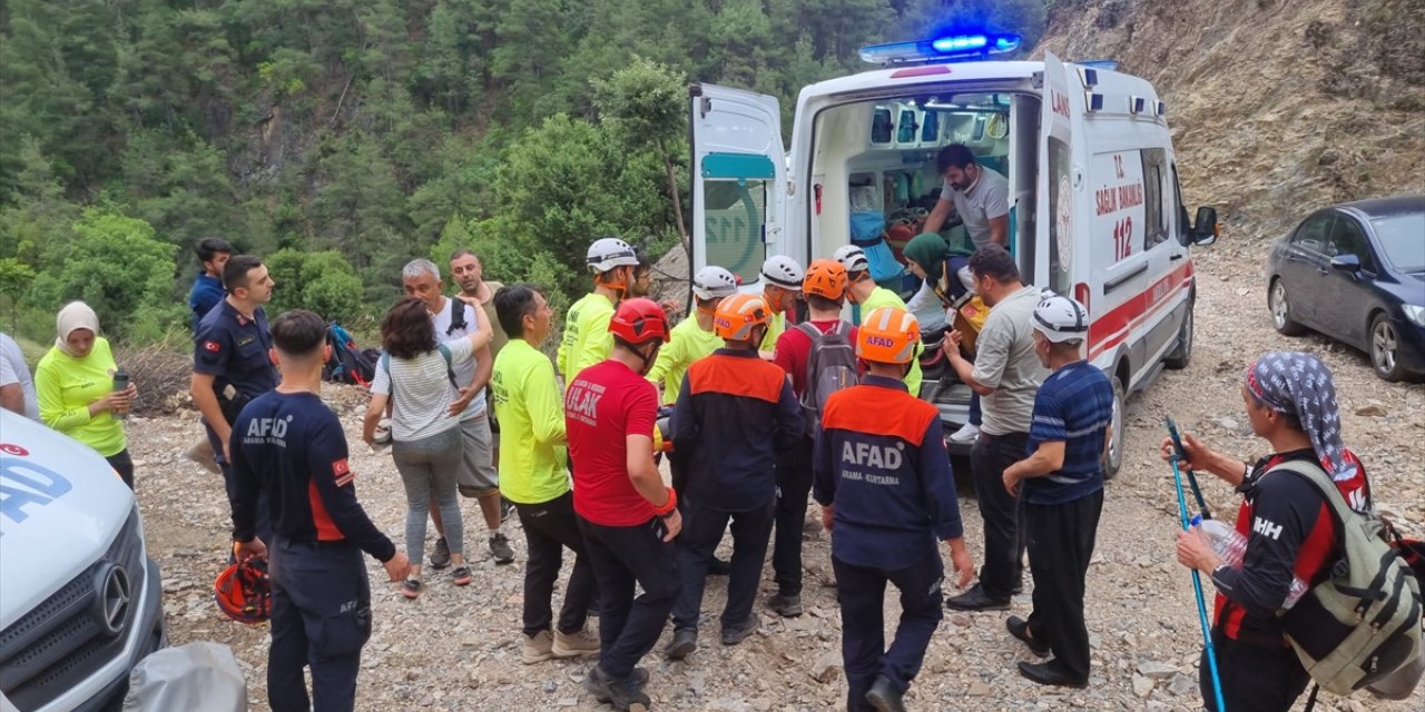 Kahramanmaraş'ta kanyonda fenalaşan kadın kurtarıldı