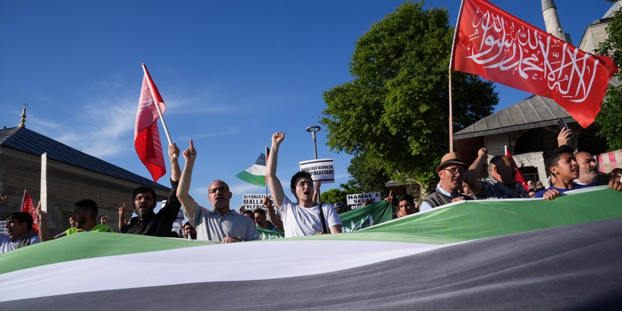 İsrail'in Gazze'ye yönelik saldırıları Üsküdar'da protesto edildi