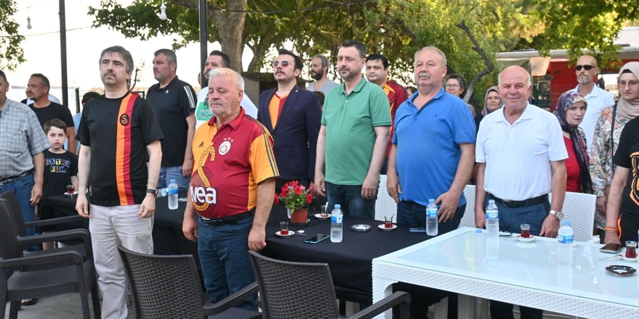 Tekirdağ'da Taraftar Çeşmesi, Galatasaray'ın renklerine boyandı