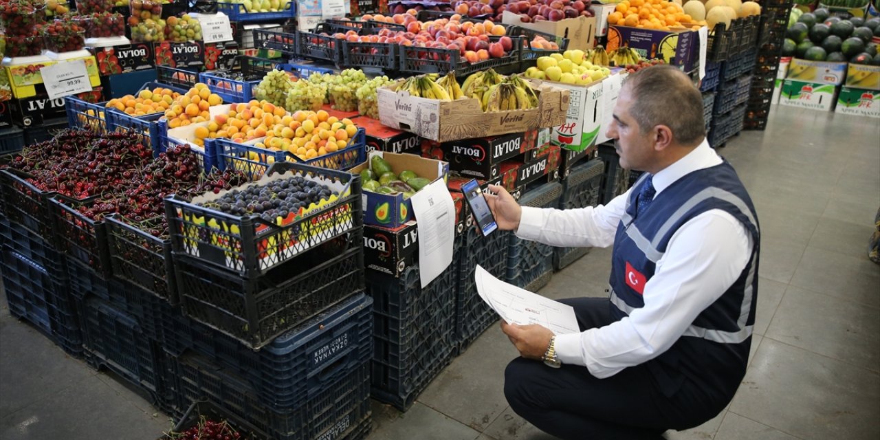 Diyarbakır'da marketlerde Kurban Bayramı öncesi fiyat ve etiket denetimi yapıldı