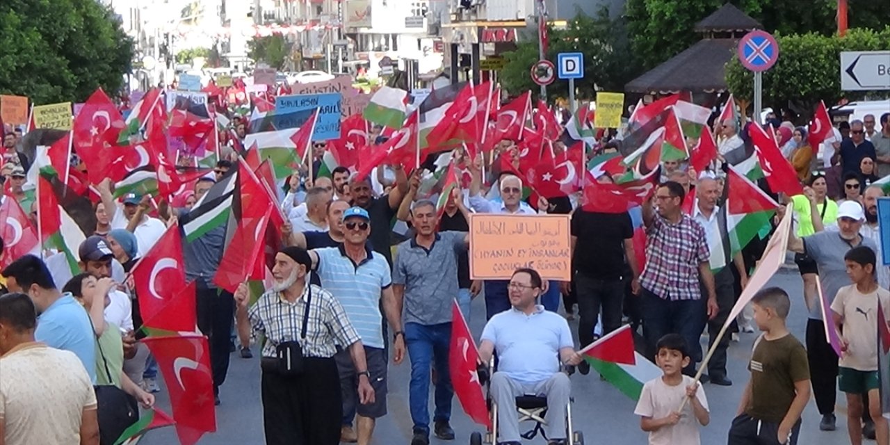 Mersin'de Filistin'e destek yürüyüşü düzenlendi