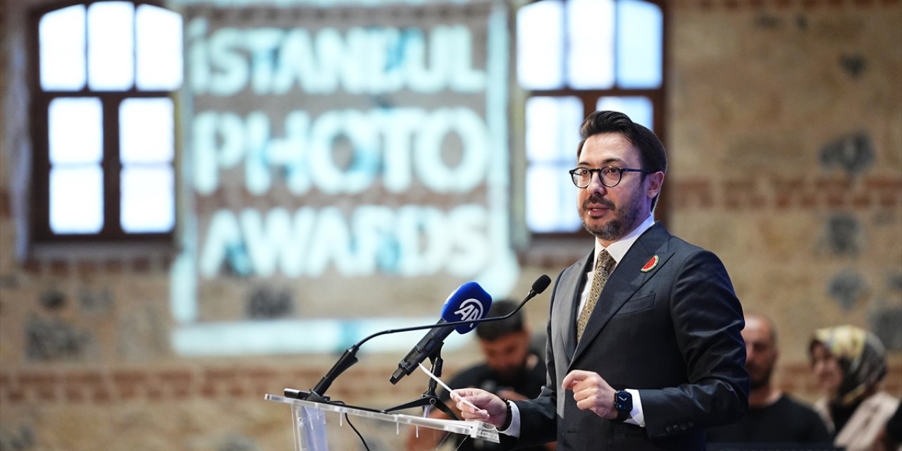 İstanbul Photo Awards 10. yıl sergisi Rami Kütüphanesi'nde açıldı