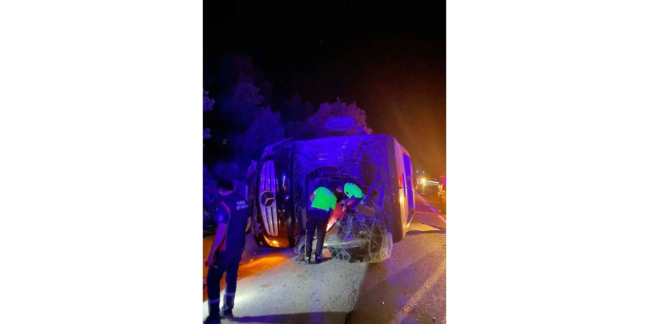Çankırı'da şarampole devrilen otobüsteki 9 kişi yaralandı