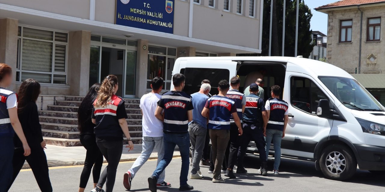 Mersin'de yasa dışı bahis operasyonunda 11 zanlı yakalandı