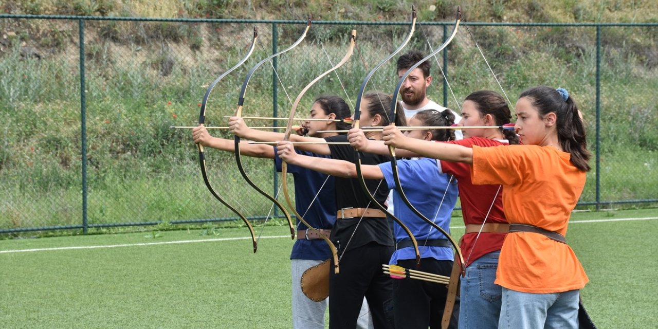 Türkiye üçüncüsü okçu Öykü Kutlar, hedefine milli takımı koydu