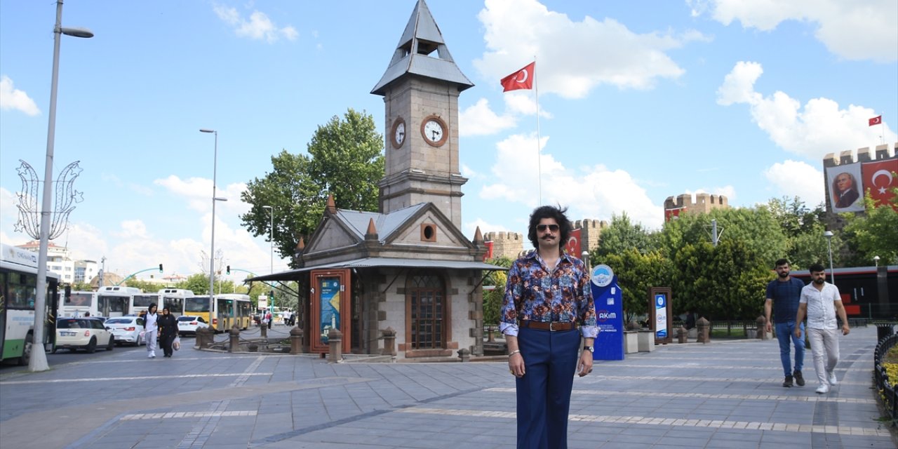 Karşılıksız aşkına teselliyi 70'lerde buldu