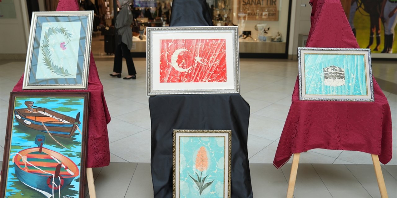 Erzurum'da üniversitelilerin yaptığı eserler Gazze yararına satılacak