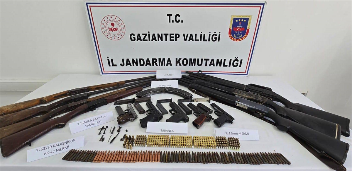 Gaziantep'te silah kaçakçılığı operasyonunda 9 şüpheli yakalandı