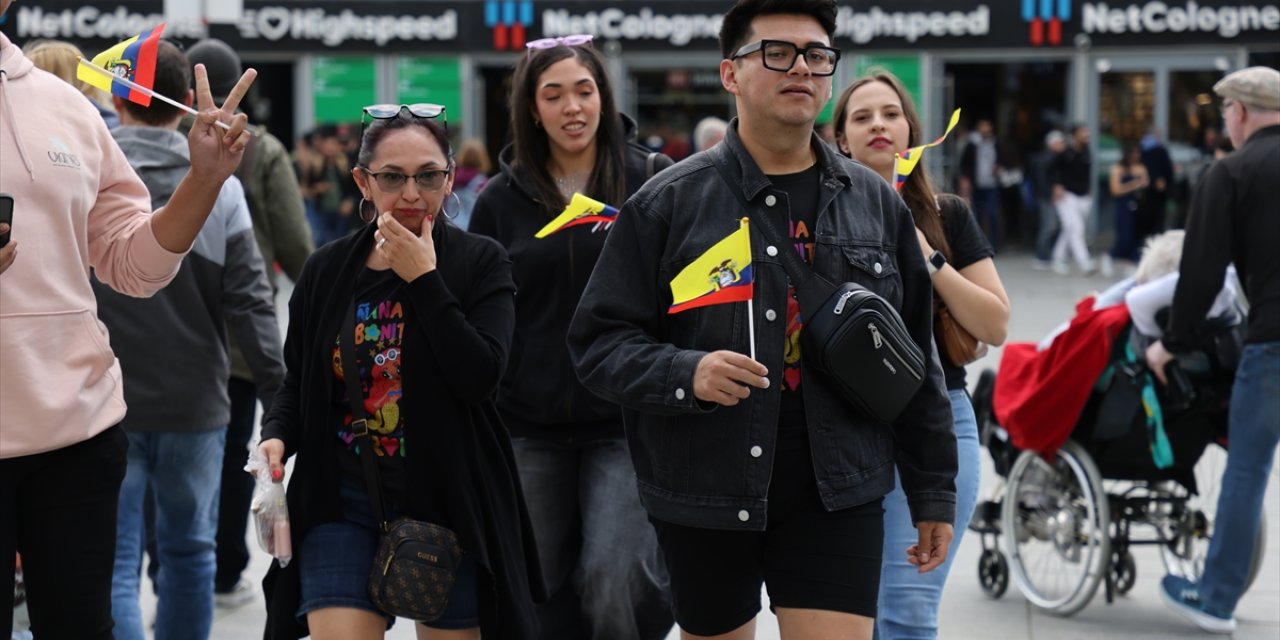 Bazı Almanlar, Avrupa Parlamentosu seçimlerinde AfD'nin ikinci parti olmasına tepki gösterdi