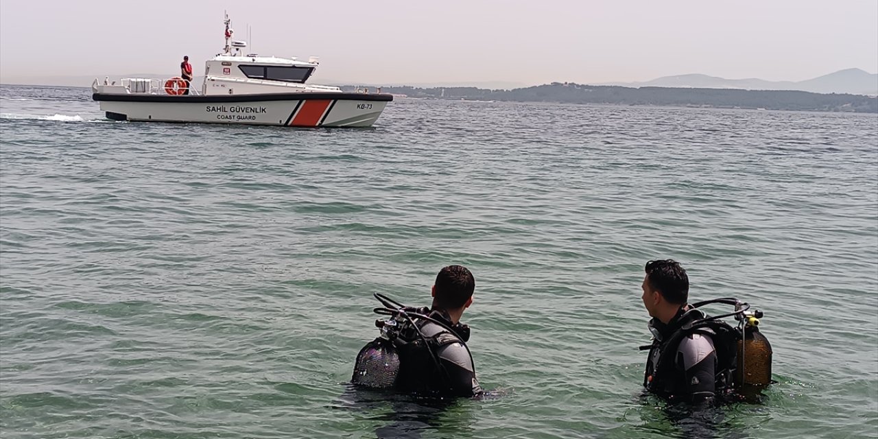 Çanakkale Boğazı'nda bulunan 109 yıllık mayın SAS personelince imha edildi